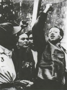 Diego Rivera and Frida Kahlo demonstating in 1936.