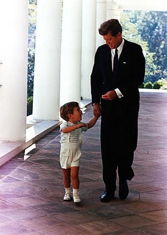 JFK with his son. (www.angelfire.com/ jazz/jfk_jr/)