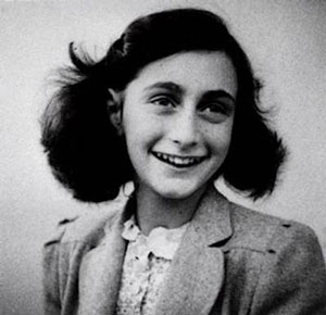 <a href=http://www.jbs-anne-frank.de/BILD/anne_frank-portait.jpg>Anne Frank</a>