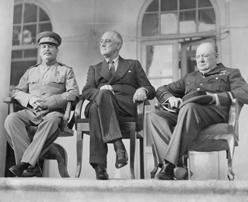 <a href=http://www.parstimes.com/history/09-1883a.gif>Stalin, Roosevelt, Churchill</a>