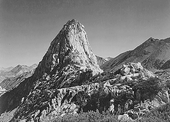 Fin Dome, Kings River Canyon, California (http://www.historyplace.com/unitedstates/adams/H06.jpg)