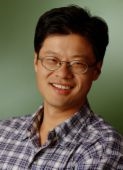 Jerry Yang, Co-Founder of Yahoo!<br> (http://www.sensoryaccess.com/images/Yang.jpg)