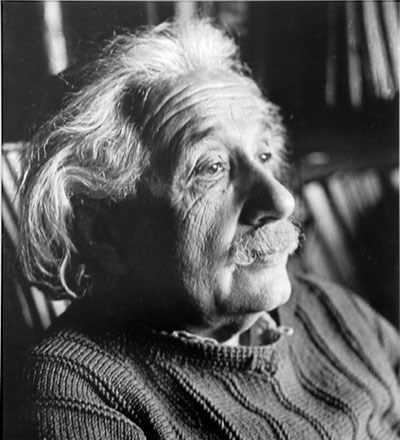 Albert Einstein ( http://www.tcnj.edu/~magazine/07Fall/images/einstein_000.jpg)