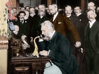 Alexander Graham Bell makes a call (history.com)
