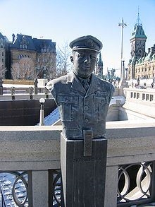 A bust of Andrew Mynarski in Ottowa, Ontario (Wikipedia, Andrew Mynarski article)