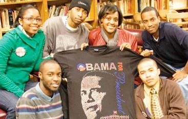 Dwayne mobilizing students for the election<br>(www.blackcollegewire.org)
