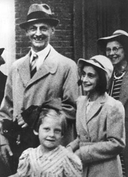 Anne Frank's family (holocaustresearchproject.org)