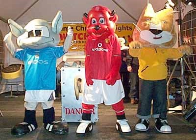 Fred the devil is the Manchester United mascot (www.levenshulme.com/ lights/2000/)