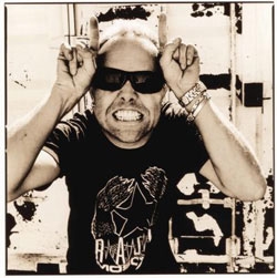  (http://images.radcity.net/5163/749522.jpg)