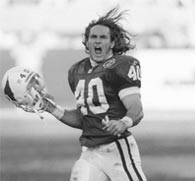 Pat with his wild hair on the field.   (http://paintball.com/pb/forums/index.cfm?fuseaction=read&forum=37&id=92663)