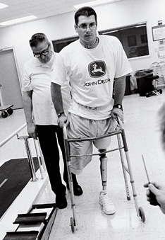 Kevin Pannell in recovery center (http://www.popularmechanics.com/<br>science/medicine/1303041.html)
