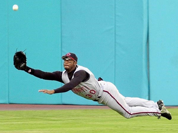 Catching a ball (http://images.search.yahoo.com)