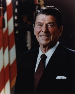President Ronald Reagan (http://www.thecemeteryproject.com/<br>images/Photos/Reagan,%20Ronald.jpg)