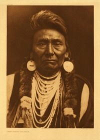 Chief Joseph<br> (http://www.firstpeople.us/photos/<br>Chief_Joseph_-_Nez_Perce.jpg)