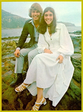 <a href=http://web.singnet.com.sg/~tonytay/carp.htm>Richard and Karen Carpenter</a> 