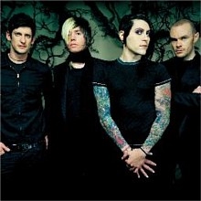 <a href=http://www.thephoenix.com/uploadedImages/The_Phoenix/Music/CD_Review/060616_inside_otr_afi.jpg>Singer Davey with his band, AFI (A Fire Inside)</a href>