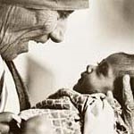 <a href=http://faq.macedonia.org/images/teresa.baby.jpg> Mother Teresa</a> with baby 