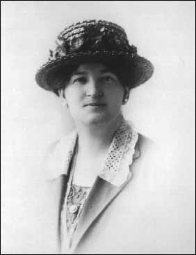 <a href=http://www.mta.ca/faculty/arts/canadian_studies/english/about/study_guide/graphics/women/nellie_mcclung.jpg>Nellie</a>