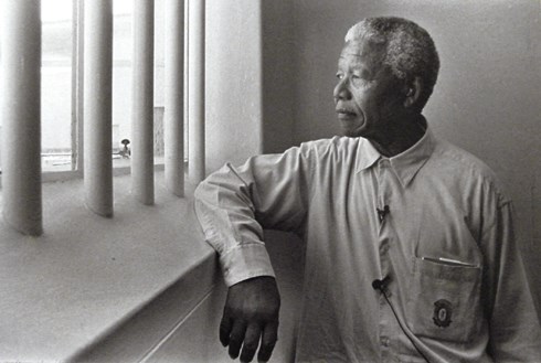 <a href=http://galerie-herrmann.com/arts/mandela/Mandela_94.jpg>Nelson Mandela</a>