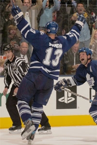 Matts Sundin celabrating a goal (http://www.mapleleafs.com)