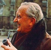 J.R.R Tolkien (www.srednjisvet.com)