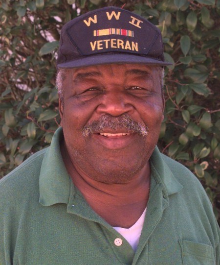 <a href=http://www.defenselink.mil/specials/heroes/images/dillard_a.jpg>Frank Dillard</a>