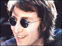 <a href=http://i5.photobucket.com/albums/y180/GinaBean182/Musicians/john_lennon_people_for_peace.jpg>Peaceful Lennon</a>