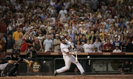 Craig Biggio hitting his 3000th hit (google)