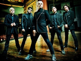 THIS IS MY CHEMICAL ROMANCE  (idolator.com/.../resources/ 2007/01/mcrstand.jpg)