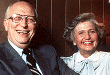 Bill Gates Sr. and Mary Gates (http://www.vistaultimate.com/<br>bill_gates_photo_gallery.htm)