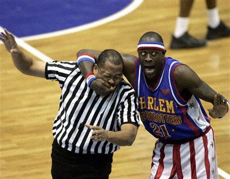 messing around with the ref (www.Harlemglobetrotters.com)