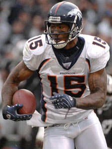 Brandon Marshall Running Upfield (http://catch_all/nfl_image_IA.jpg)