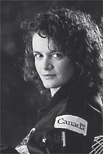 Julli Payette Pic (http://www.nationalreport.utoronto.ca/national/1998/images/julie_payette.jpg)