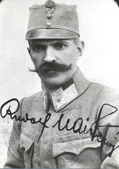 General Maister (http://sl.wikipedia.org/wiki/Slika:Rudolf_Maister_s_podpisom.JPG)
