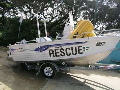 (http://continuouswave.com/whaler/cetacea/images/21Rescue550x342.jpeg)