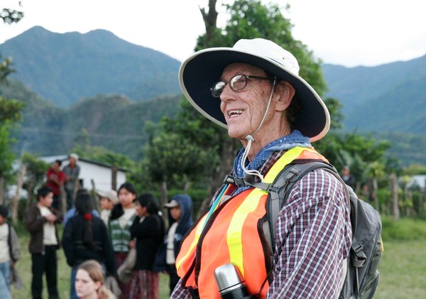 Bob Hentzen: CFCA President and Co-founder is walking 8,000 miles through 12 countries from Guatemala to Chile. (http://twitpic.com/wlt93)