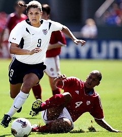 Hamm vs. Nash  (assets.nydailynews.com/.../29/amd_mia-hamm.jpg)