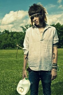 Portrate of Christofer Drew (http://photobucket.com/images/christofer%20drew/)