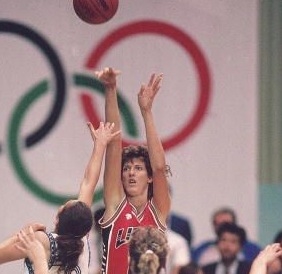 Anne is trying to score. (Sports Illustrated)