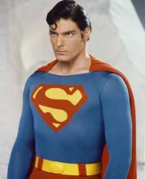 Chrisopher as Superman (http://1.bp.blogspot.com/_6TiL2Z1IDz4/SLpIVr0-wtI/AAAAAAAAC_c/CriaojMjM9g/s400/Christopher-Reeve-Superman-Posters.jpg)