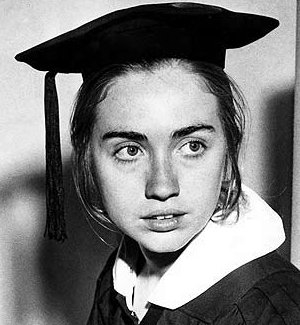 Hillary as a kid (http://vbonnaire.files.wordpress.com/2009/10/hillary_clintonwellesley.jpg)