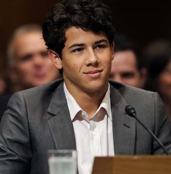 Nick Jonas speaks to Congress on July 24 <br>(http://jbmoveonfansite.blogspot.com/2009_06_01_archive.html)
