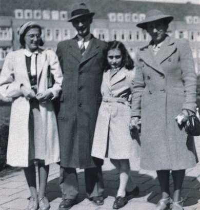 Anne with her family in 1941 (google images)