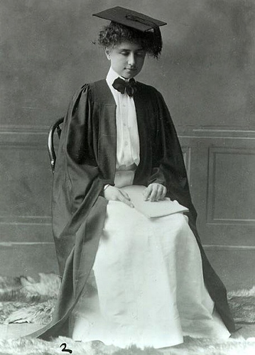 This is Helen Keller in college (http://www.google.com/search?q=helen+keller+pictures&rls=com.microsoft:en-us&ie=UTF-8&oe=UTF-8&startIndex=&startPage=1)