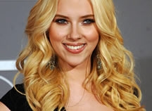 Scarlett Johansson (http://www.mtv.com/news/photos/g/grammy07/red_carpet_070211/scarlett_johansson.jpg)
