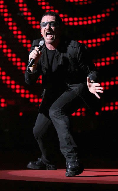 Bono singing at one of his concerts. (http://blogs.inlandsocal.com/music/2008/10/	)