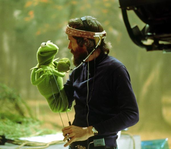 Middle-aged Jim Henson with Kermit the Frog. (www.studio360.wordpress.com)