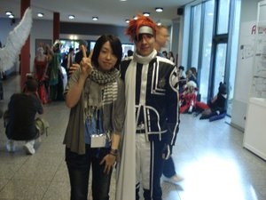 Katsura Hoshino standing with a Lavi cosplayer (http://robinamae.multiply.com/journal/item/23)