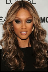 Tyra Banks (http://www.divavillage.com/images/Oct05)