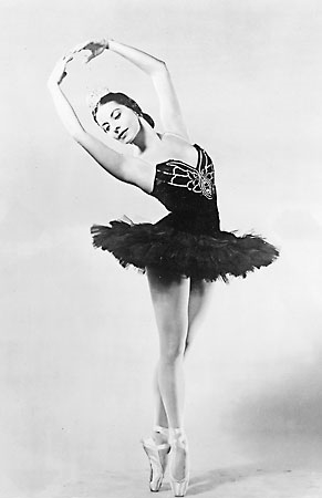 (http://www.danceanddance.com/dancers/Alicia_Alonso.jpg)